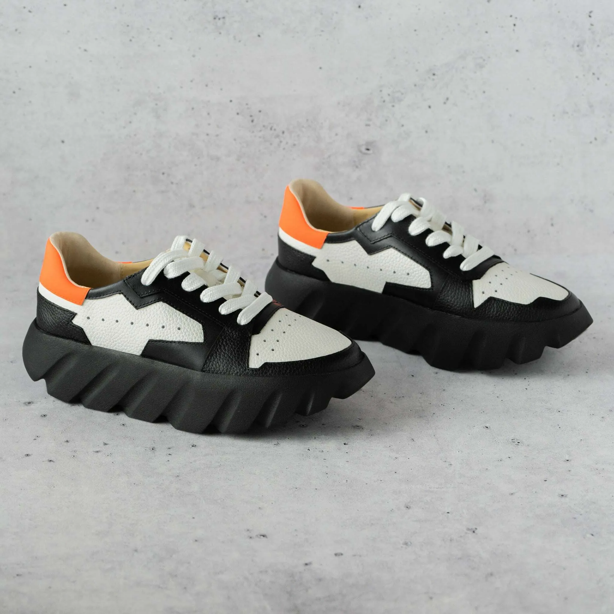 4CCCCES - Tura Ori - Black/Neon Orange