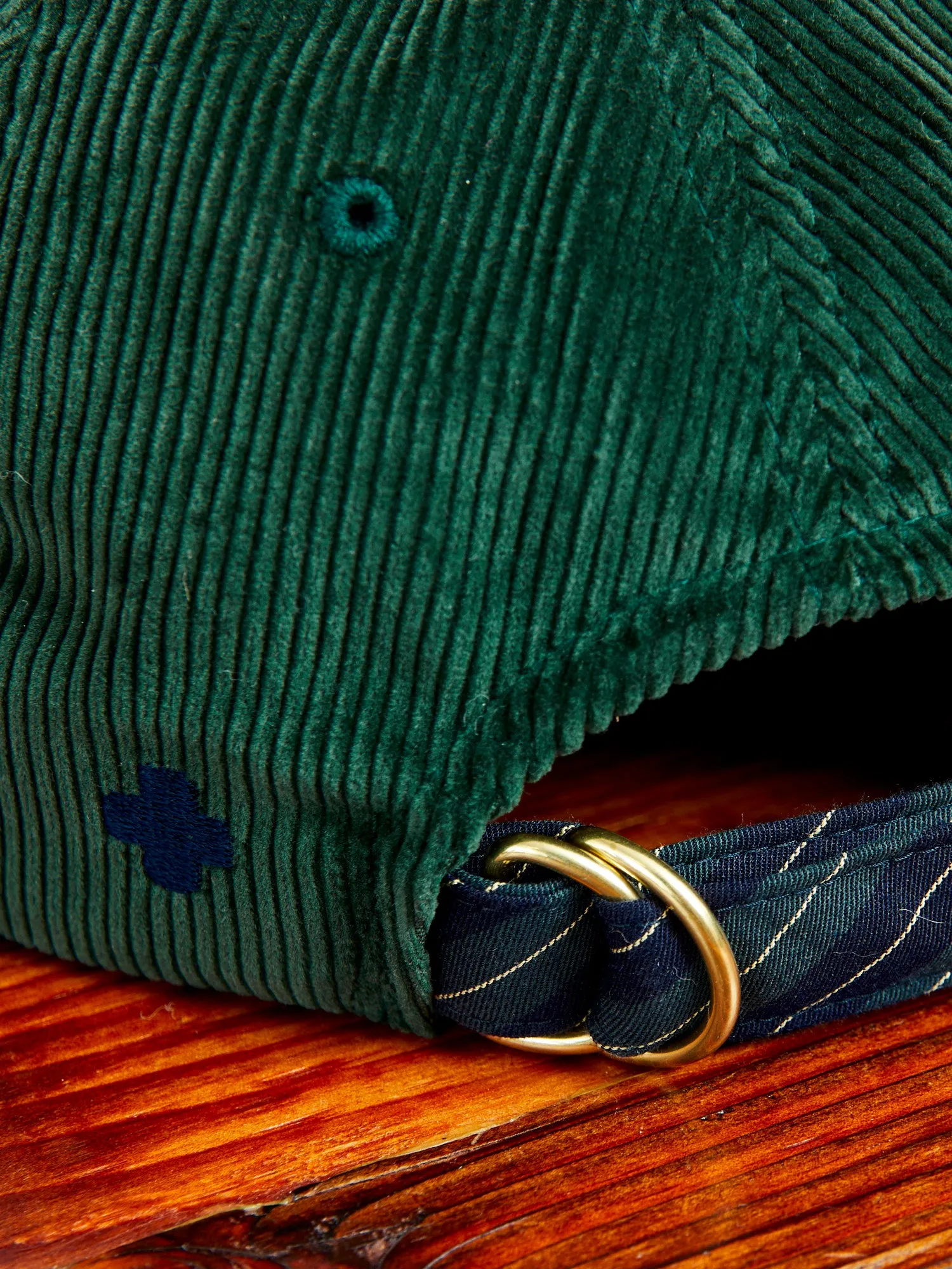 6-Panel Corduroy Cap in Green