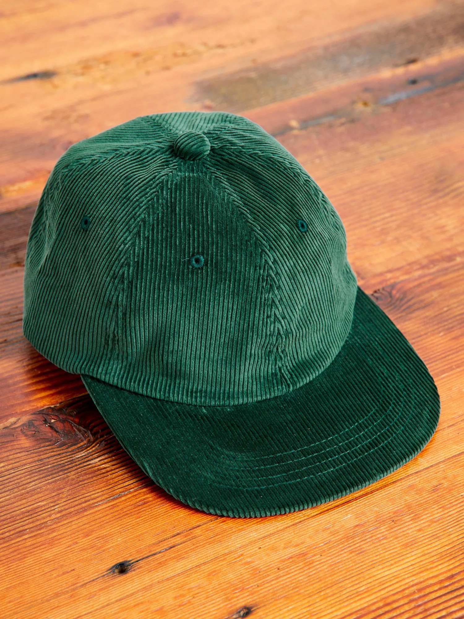 6-Panel Corduroy Cap in Green