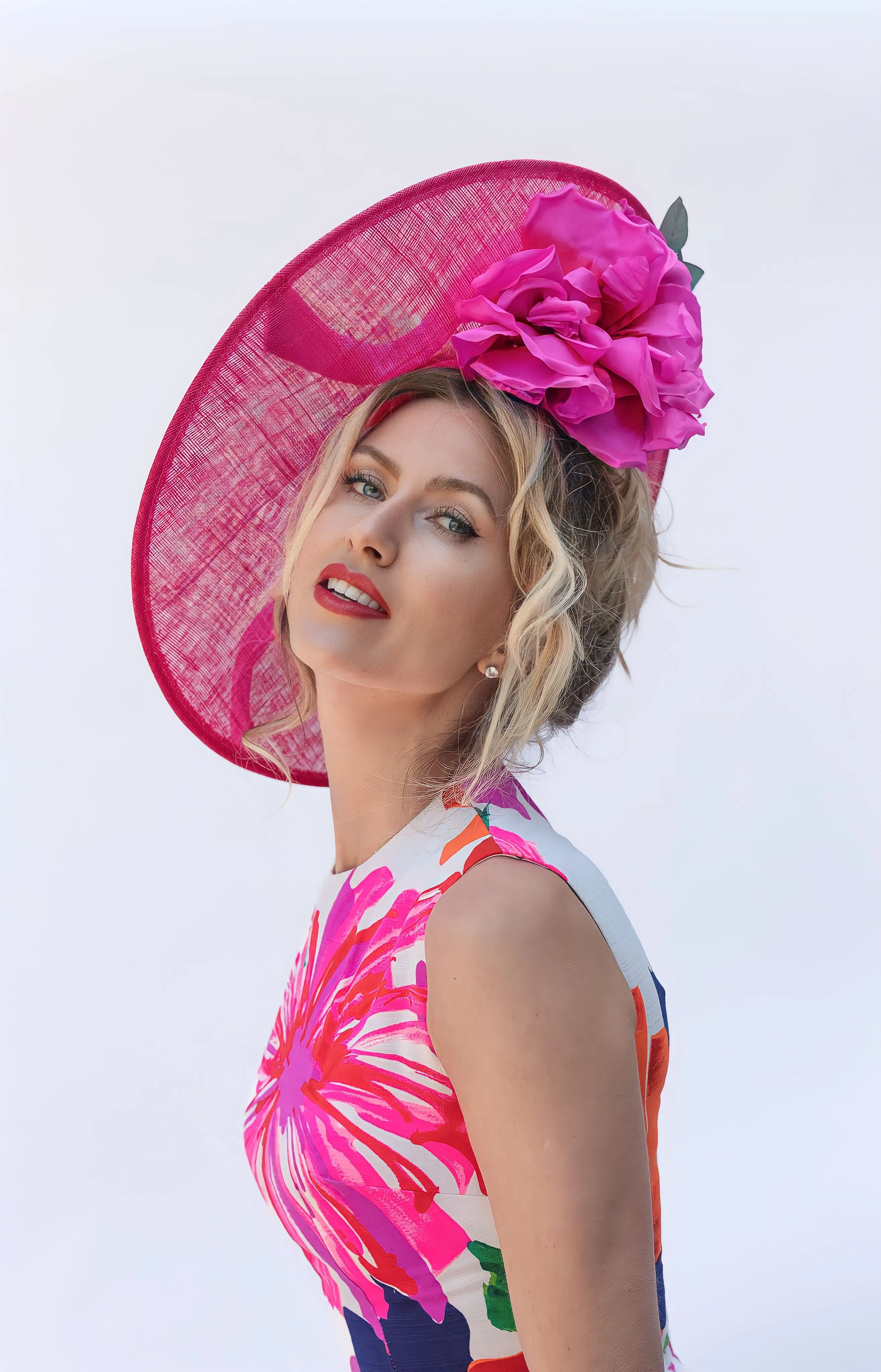 A rose on the fence hat