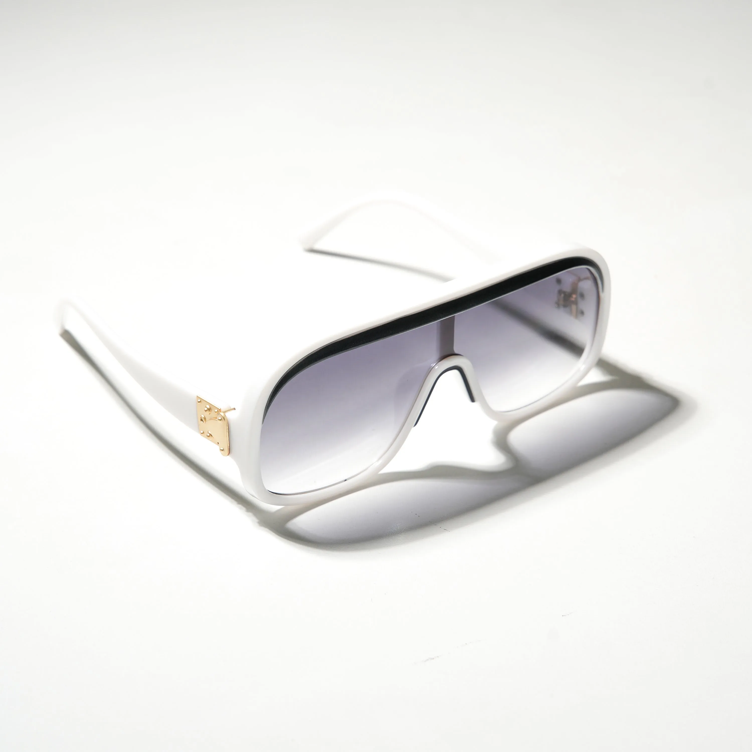 Chokore Oversized Single Lens Sunglasses (White)