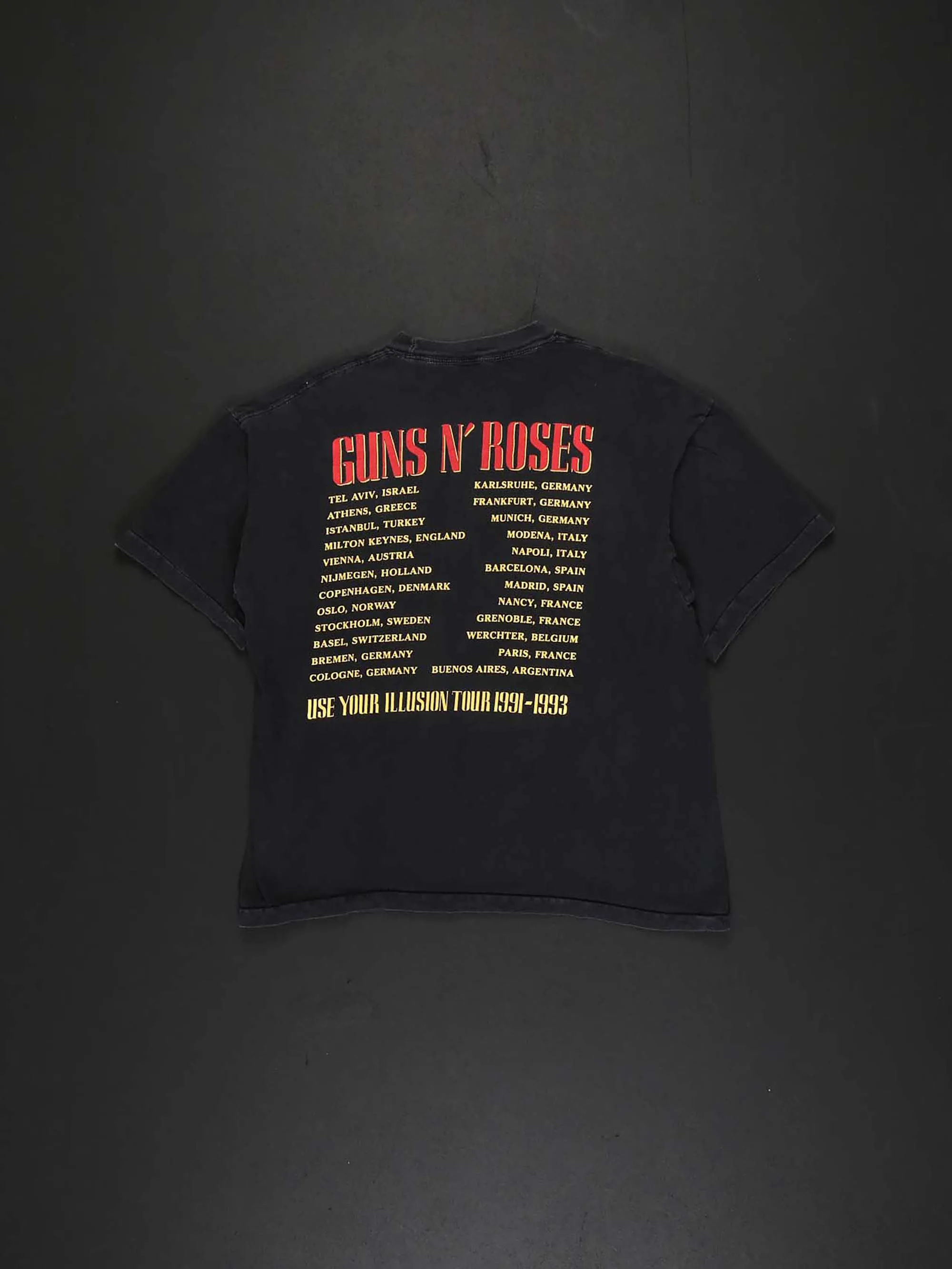 Guns N Roses 1992 Bad Apples 1991-93 Tour T-Shirt Size Small/Medium