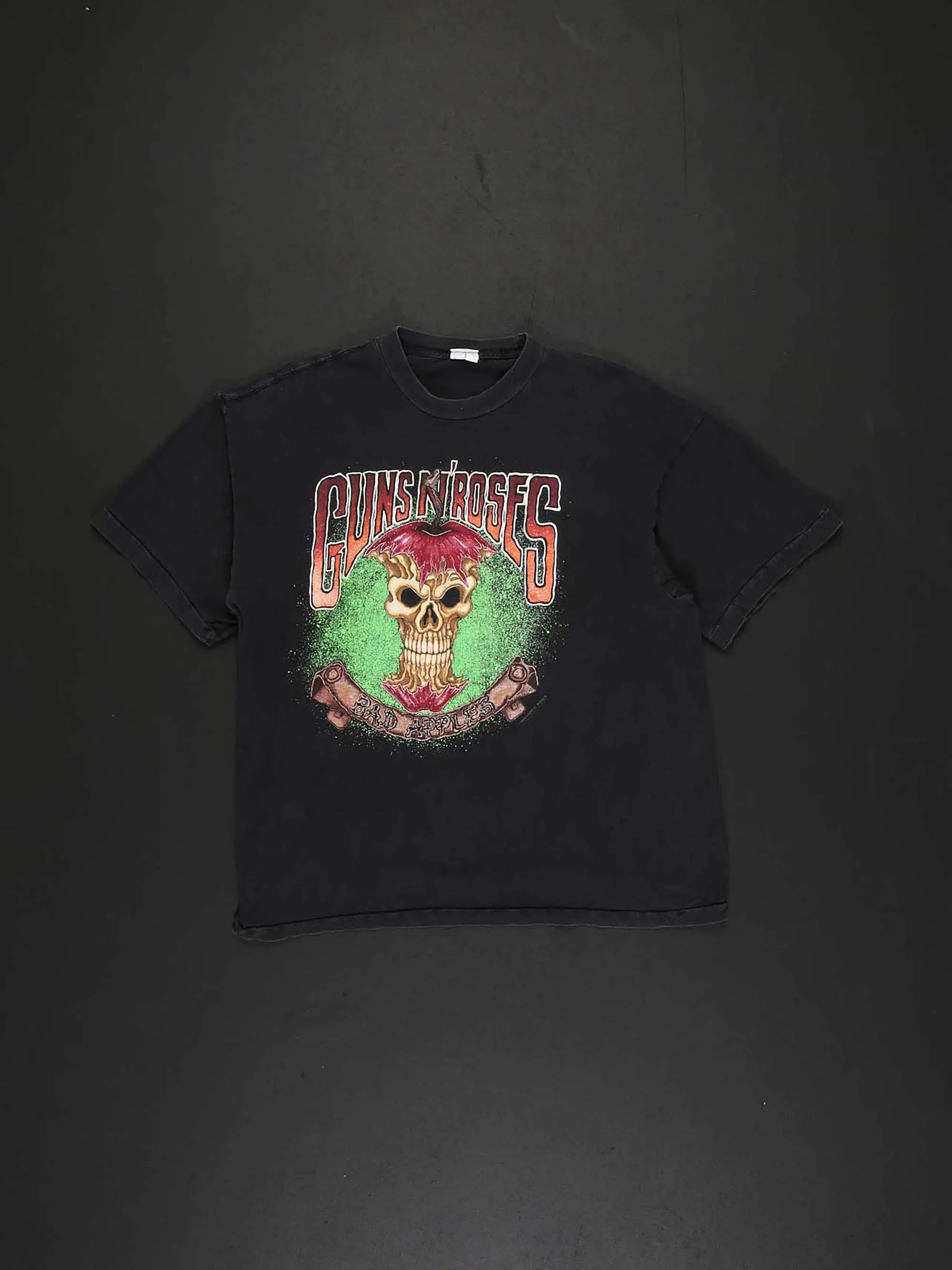 Guns N Roses 1992 Bad Apples 1991-93 Tour T-Shirt Size Small/Medium