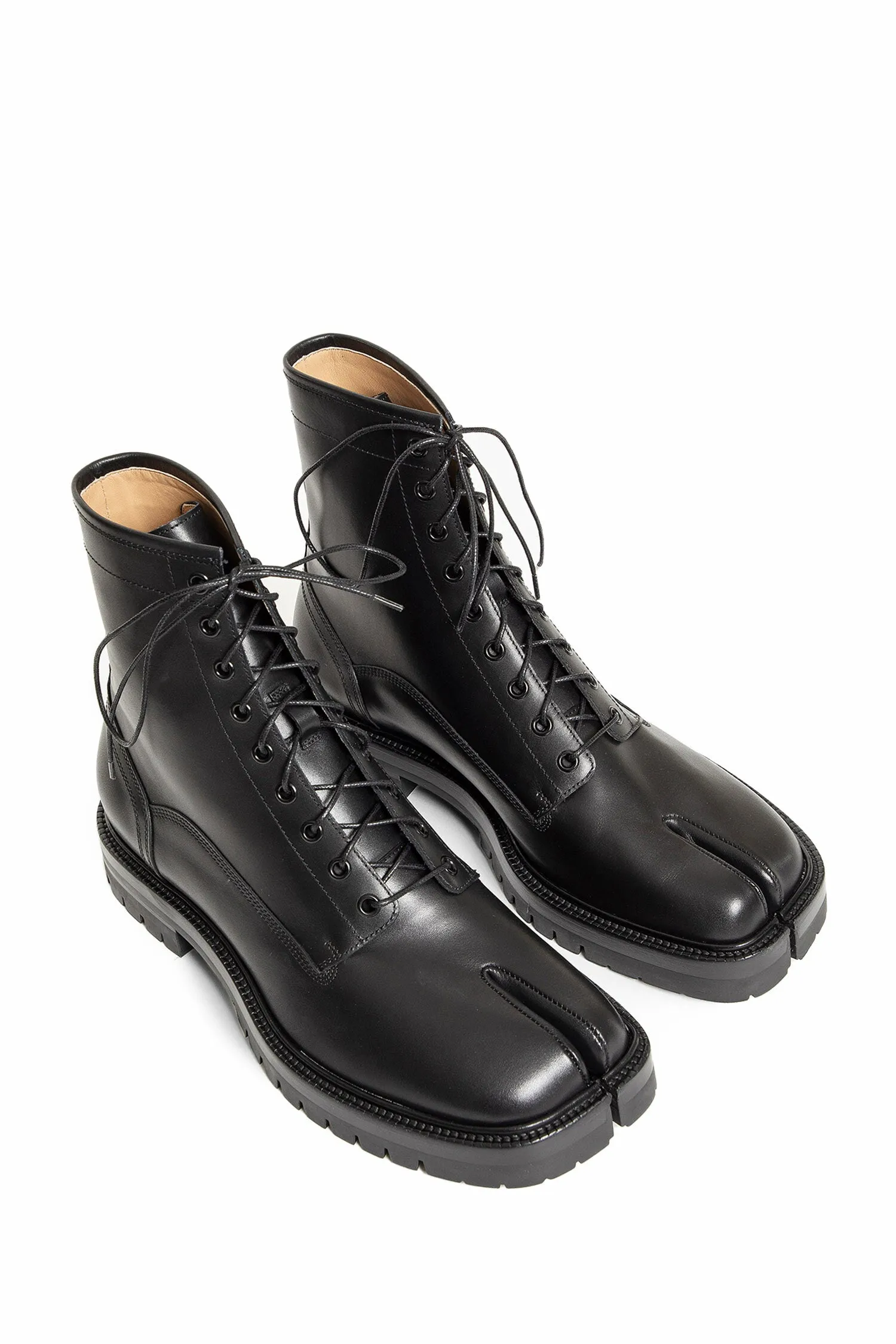 MAISON MARGIELA MAN BLACK BOOTS