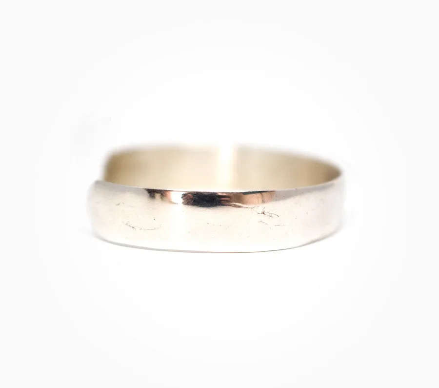 Minimalist Lightweight Cuff - Women’s Silver Jewelry