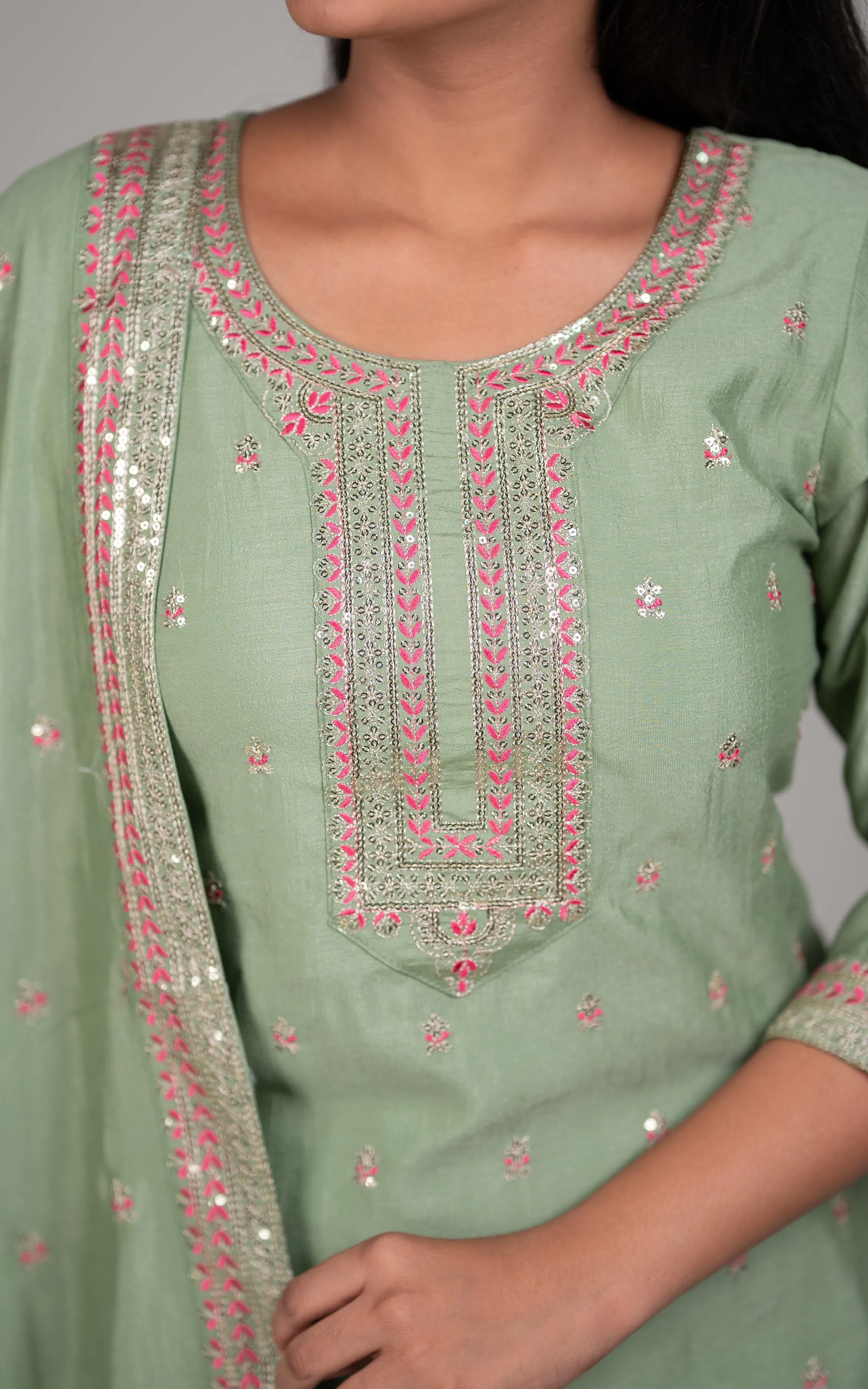 Pradhusha Green (Kurti Pant Dupatta)