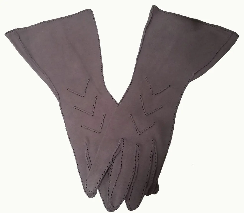 VINTAGE '60s SOPHISTICATED GAUNTLET GLOVES WITH RAISED FABRIC CHEVRONS & HAND STITCHING IN TAUPE - JUST GORGEOUS!