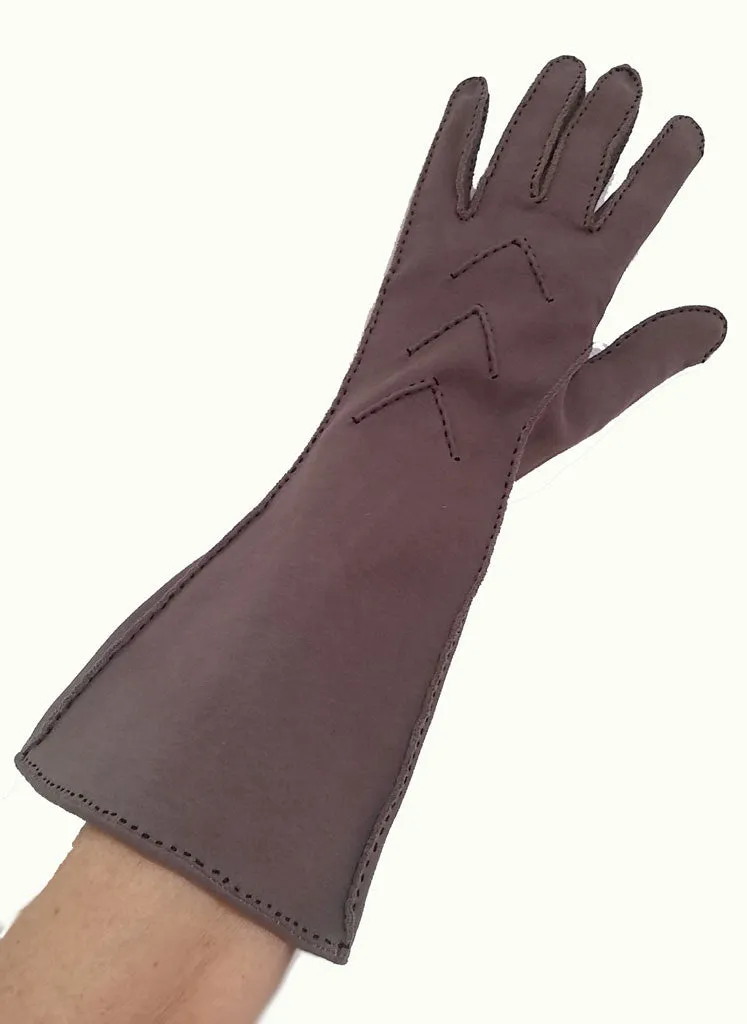 VINTAGE '60s SOPHISTICATED GAUNTLET GLOVES WITH RAISED FABRIC CHEVRONS & HAND STITCHING IN TAUPE - JUST GORGEOUS!