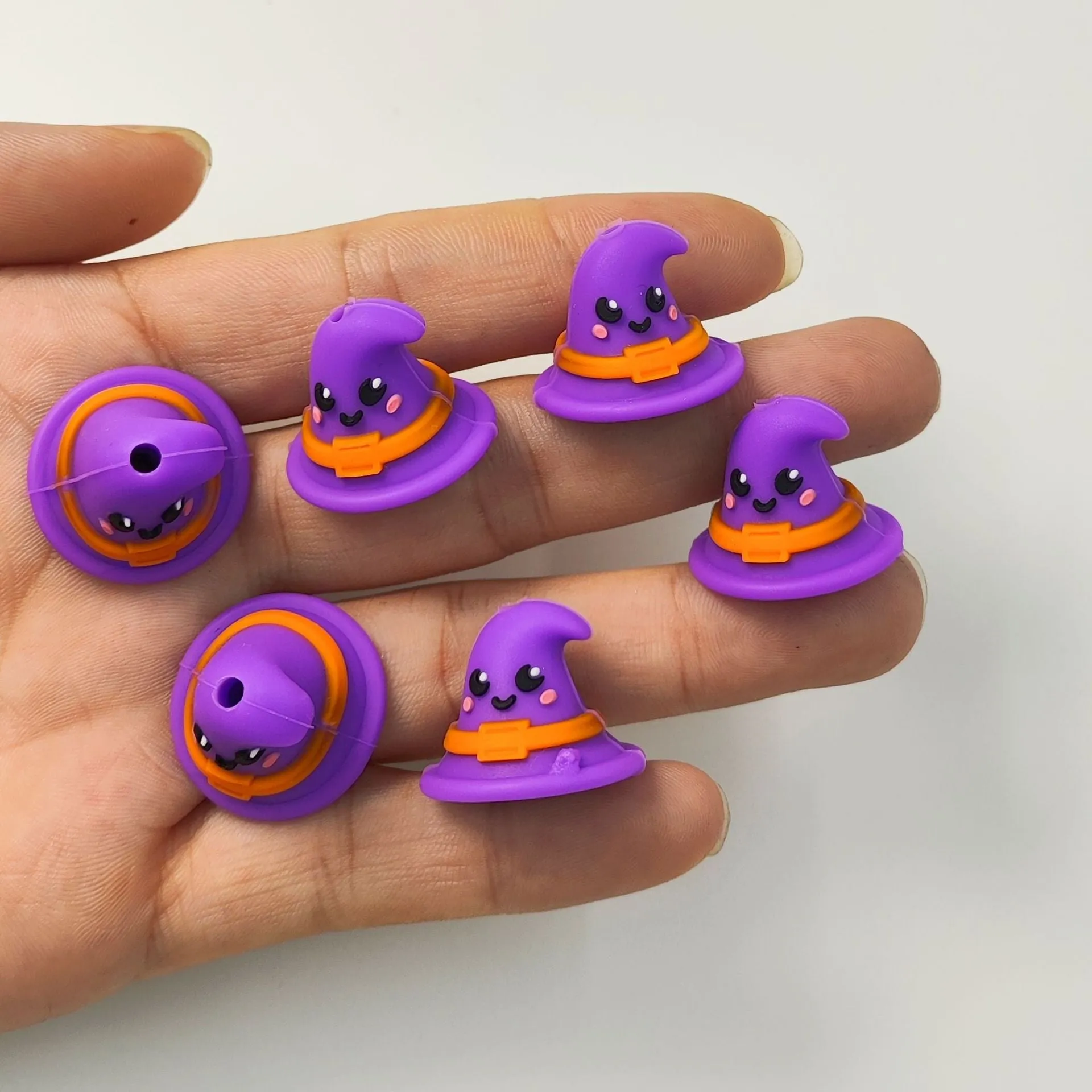 Wholesale 10pcs 3D Hot Selling Halloween New Witch Hat Three-dimensional Silicone Cartoon DYI Beads