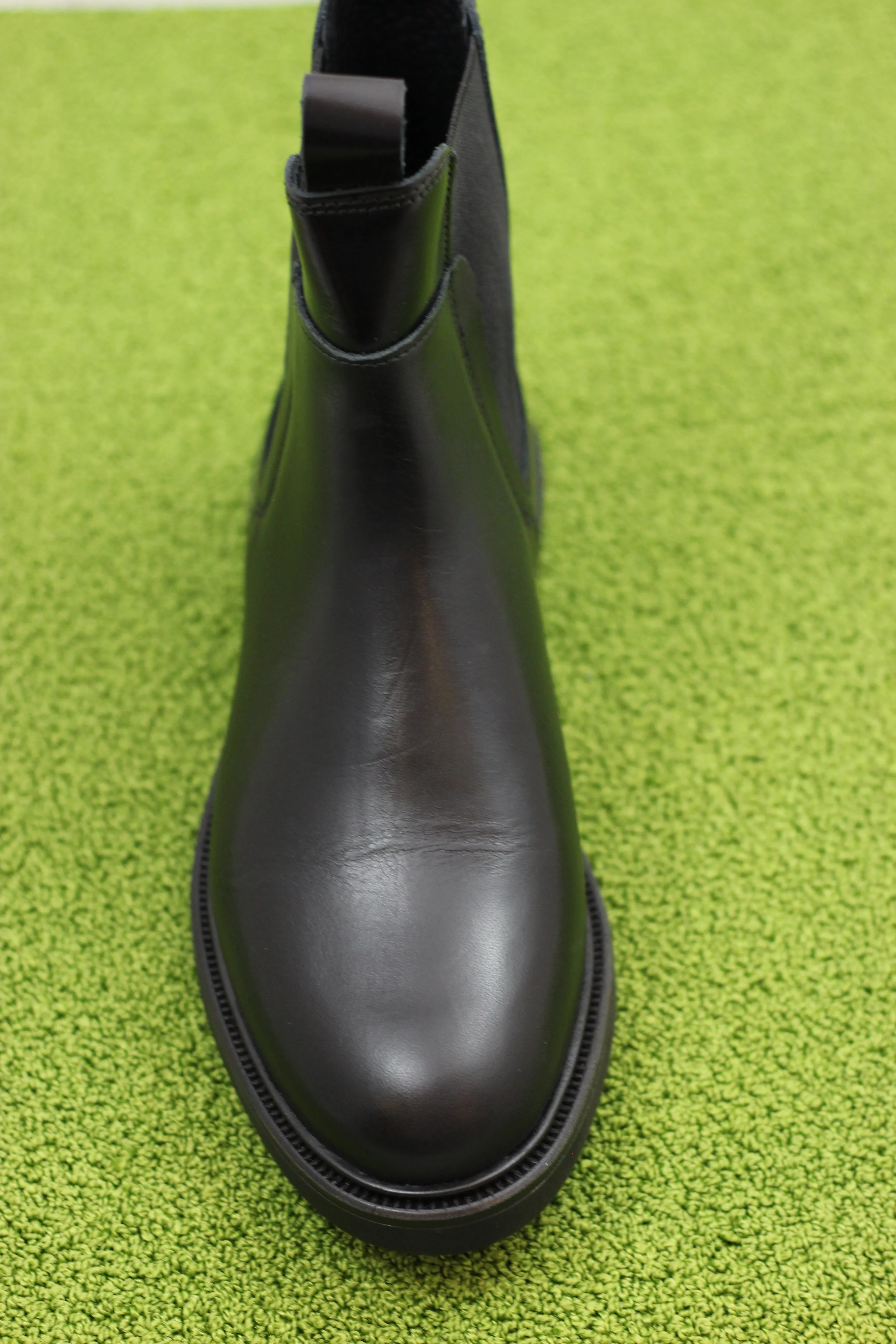 Womens Thyra Chelsea Boot - Black Leather